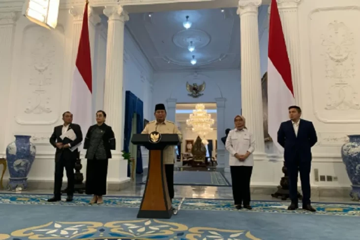 Prabowo: THR ASN, TNI,...