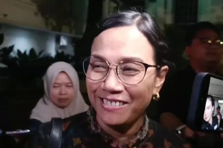 Diisukan Mundur dari...