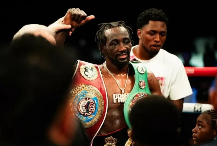 Terence Crawford Kalahkan...