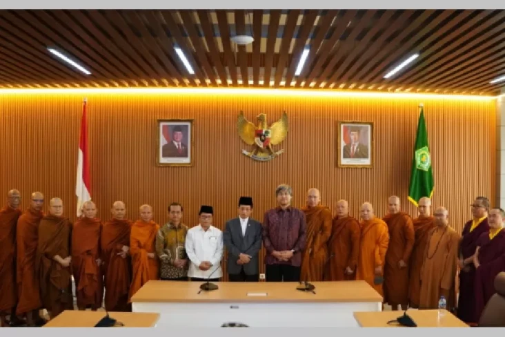 Menag Minta Umat Buddha...