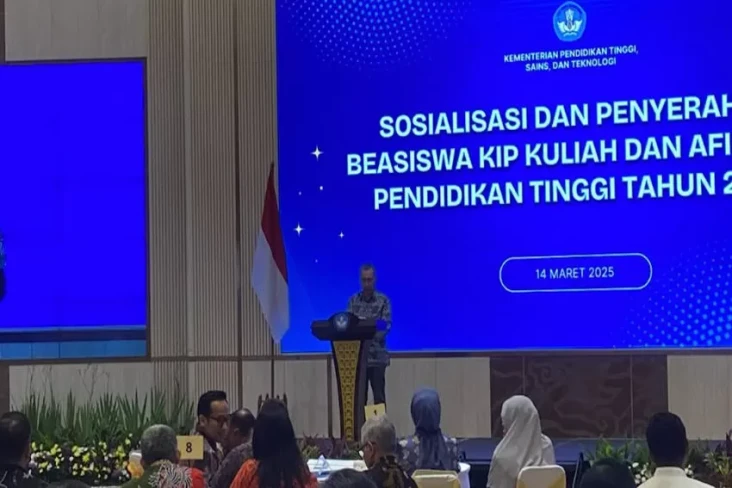 Lebih dari 1 Juta Mahasiswa...