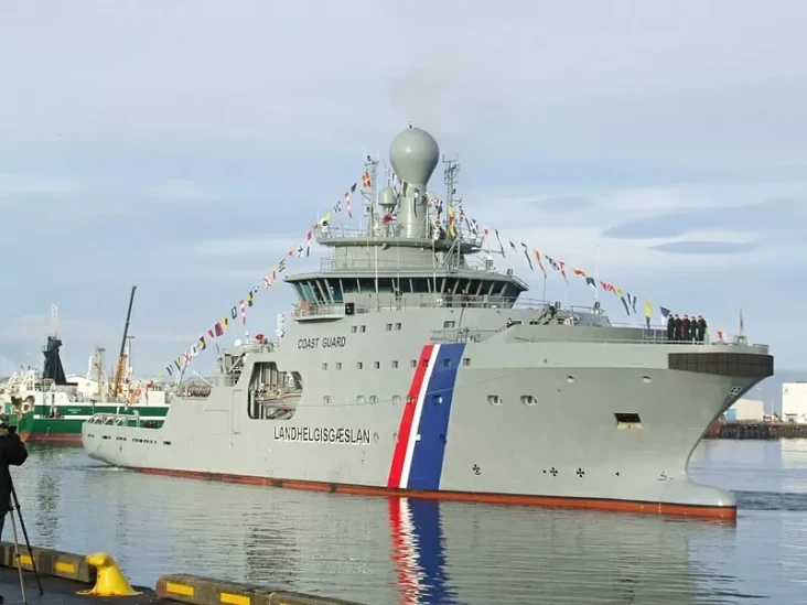 7 Fakta Militer Islandia,...