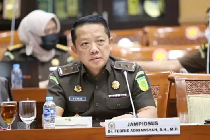 Jampidsus Febrie Adriansyah...