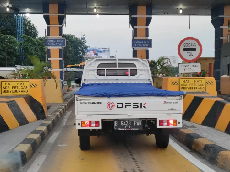 Gunakan Satu Kartu E-Toll...
