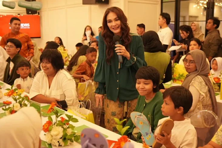 Bersama Rayakan Sejenak...