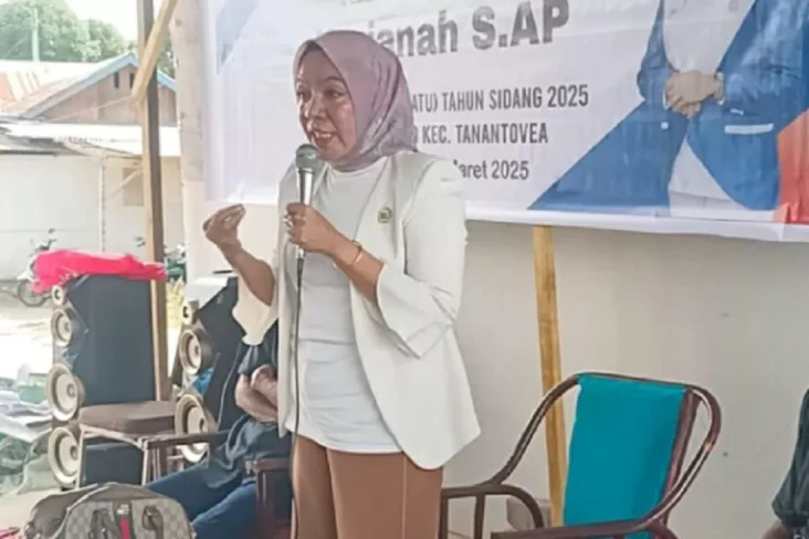 Anggota Dewan Partai...