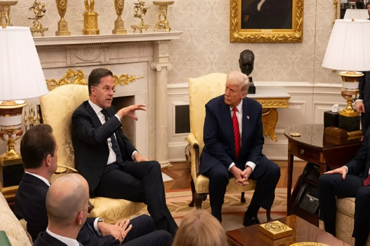 Profil Mark Rutte, Sekjen...