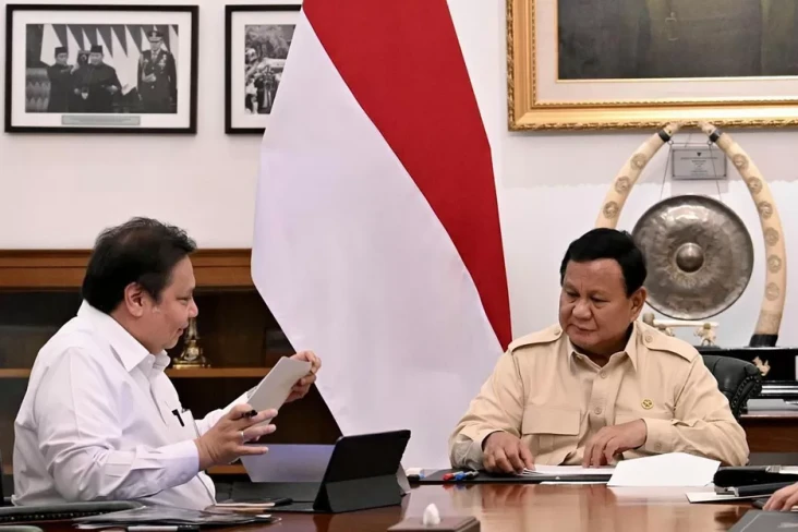 Presiden Prabowo Panggil...