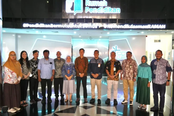 Transformasi Digital,...