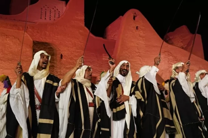 Arab Saudi, Qatar, India...