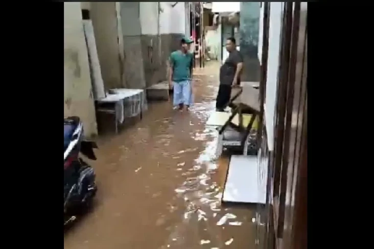 Update Banjir Jakarta:...