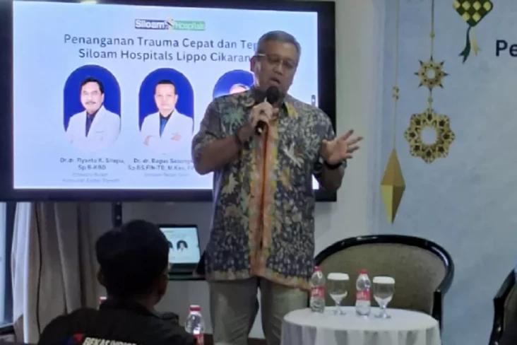 Penanganan Trauma dengan...