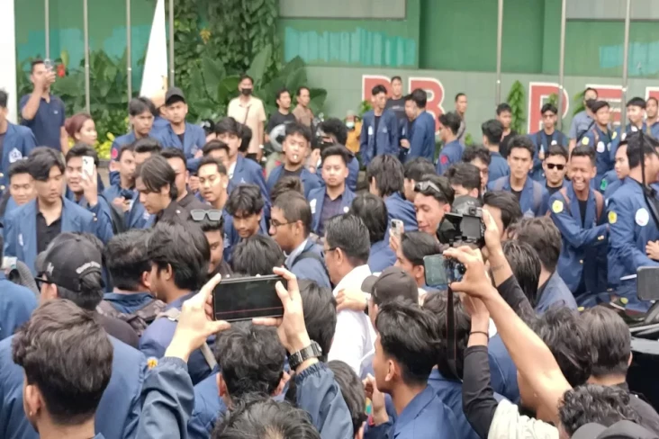 Demo RUU TNI di DPR,...