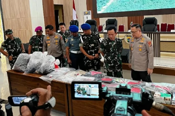 2 Oknum TNI Diduga Tembak...