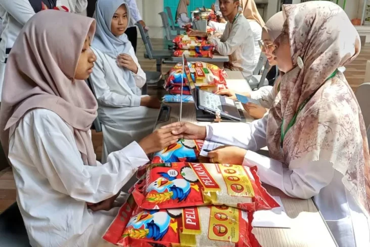 600 Siswa dan 120 Guru...