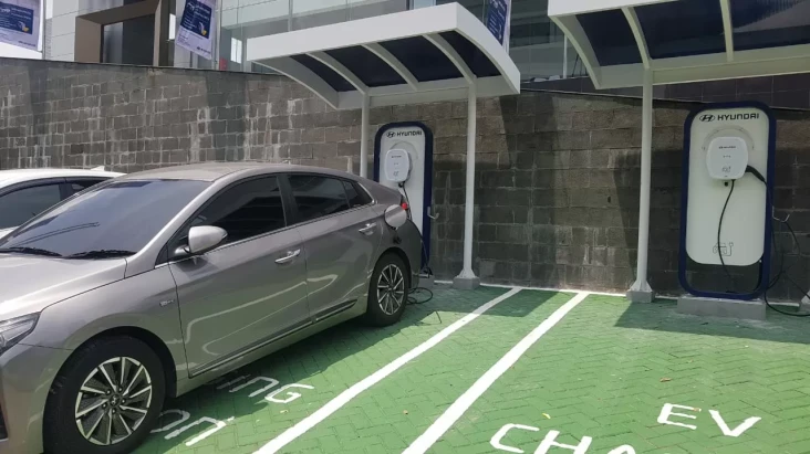 Daftar Tempat Cas Mobil...