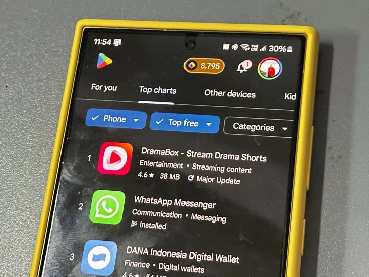 QRIS dan E-Wallet Tumbuh...