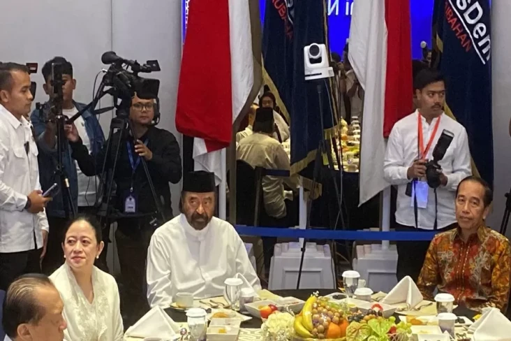 Momen Jokowi dan Puan...