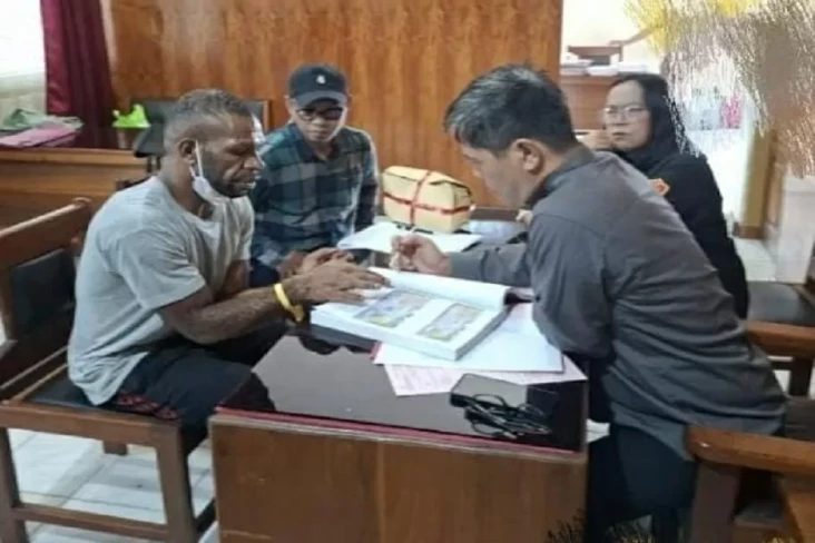Kamenak Gire Tersangka...