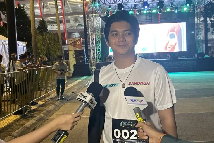 Ajil Ditto Berbaur dengan...
