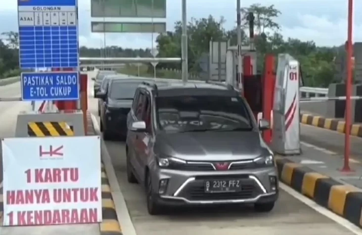Pemudik Mulai Melintasi...