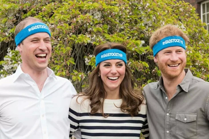 Kate Middleton Dorong...