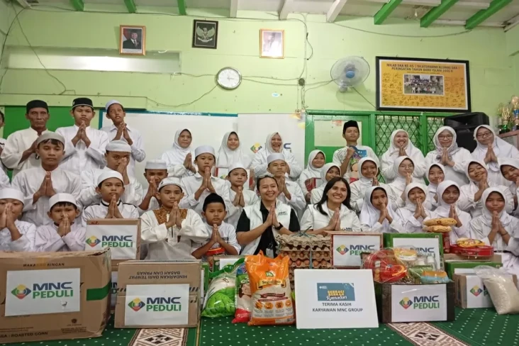 Berbagi Kebahagiaan...