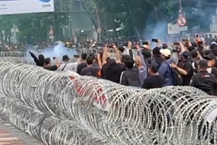 Demo Tolak UU TNI di...