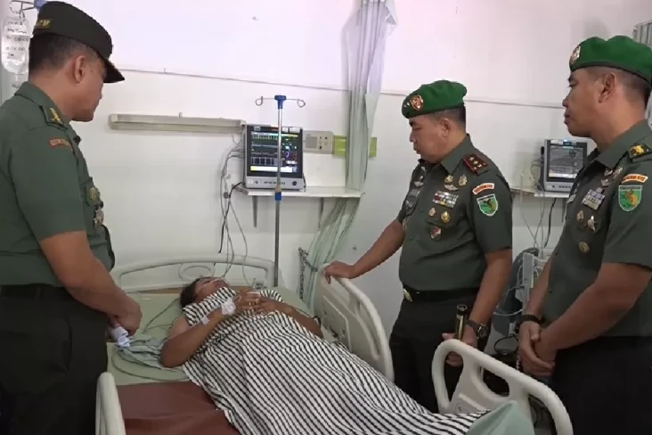 6 Guru dan Tenaga Medis...