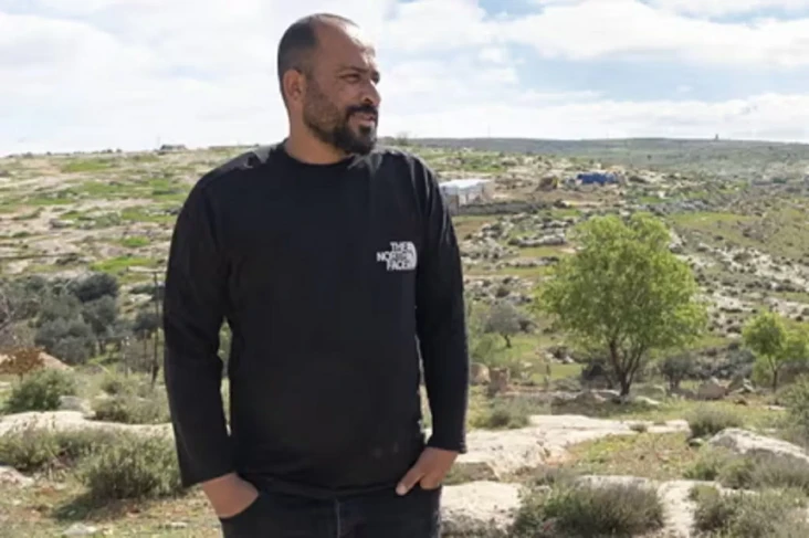 Pria Palestina Pembuat...