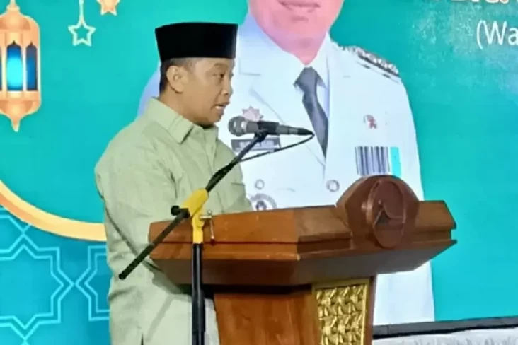 Profil Supian Suri,...