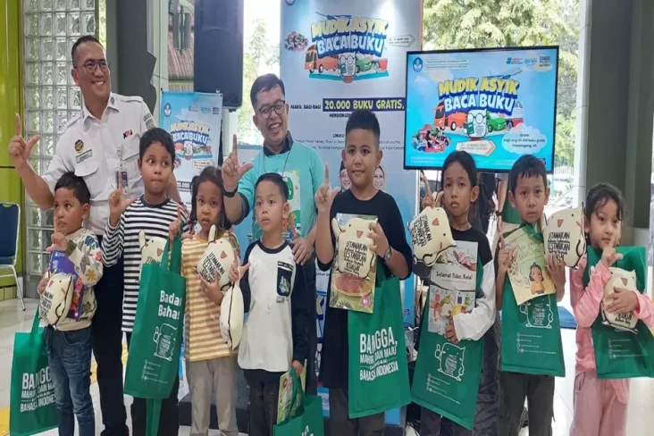 Mudik Asyik Baca Buku,...