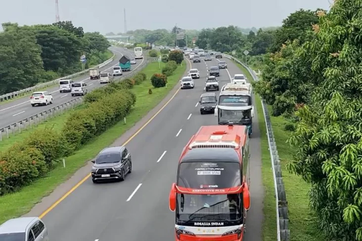Hampir 1 Juta Kendaraan...