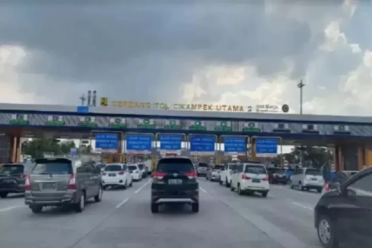 1,1 Juta Kendaraan Tinggalkan...