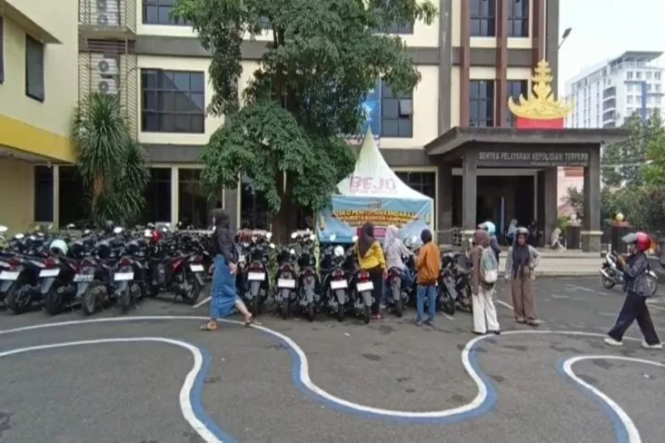 Ditinggal Mudik, Warga...