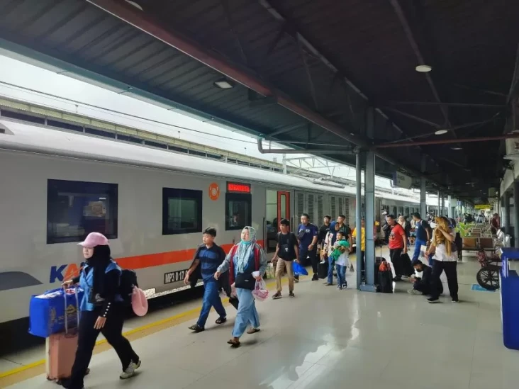 Arus Mudik 21-27 Maret,...