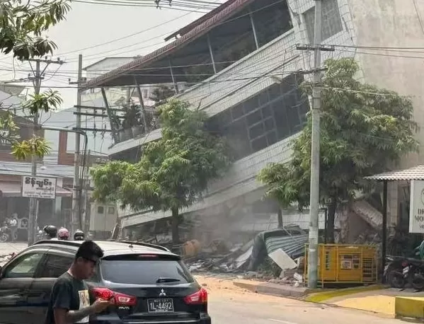 Gempa Besar, Listrik...