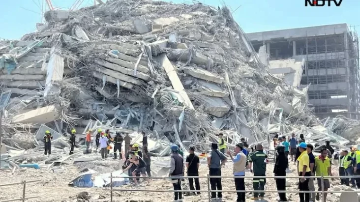 Gedung 30 Lantai Roboh...