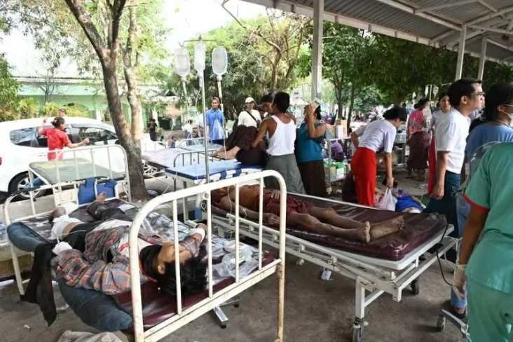 Korban Gempa Myanmar...