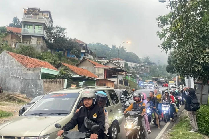 Kemacetan Panjang 5...