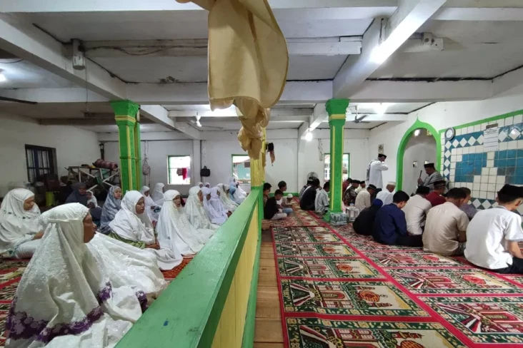Jemaah Tarekat Naqsabandiyah...