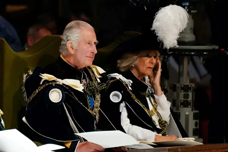Ratu Camilla Frustrasi...