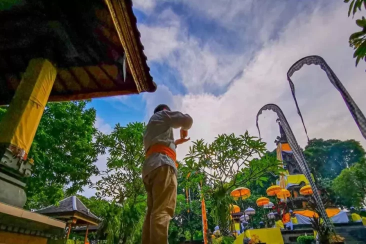 10 Ucapan Selamat Hari...