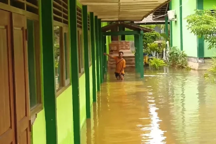 Hujan Deras, Banjir...