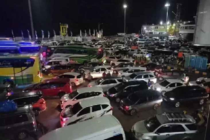 833.000 Orang Tinggalkan...