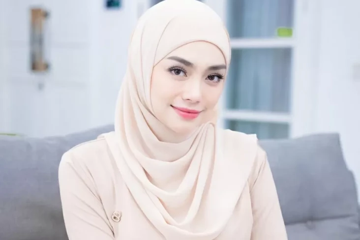 Celine Evangelista Lebaran...