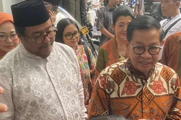 Pramono Anung Persilakan...