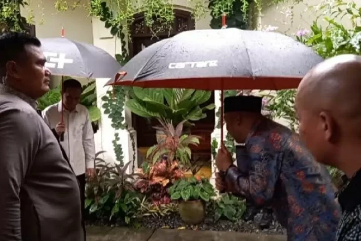 Silaturahmi ke Rumah...