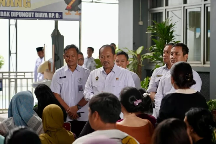 Pantau Kunjungan Keluarga...
