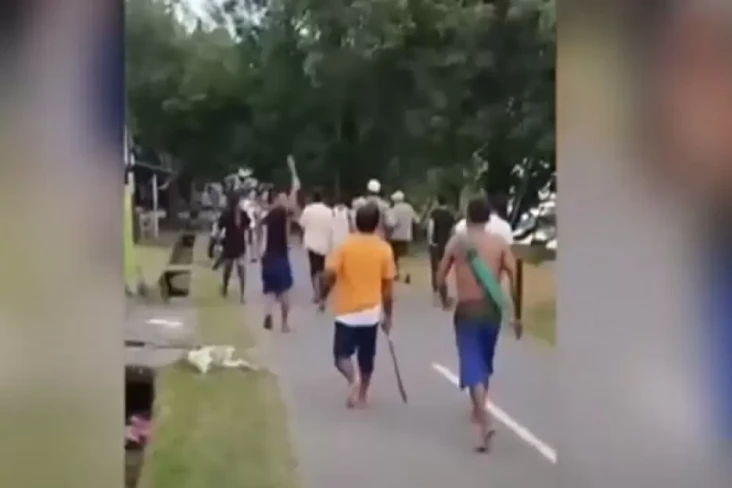 Pemuda Desa Tial dan...